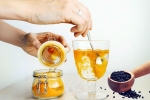 Haldi Kalonji Water for women, Haldi Kalonji Water health benefits, how haldi kalonji water helps to ease menstrual discomfort, Beverage