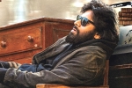 Pawan Kalyan, Sriram Venu, first look pawan kalyan s vakeel saab, Power star