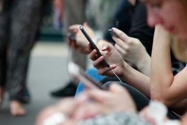 Social Media Stress Leads to Social Media Addiction: Study Social Media Stress Leads to Social Media Addiction: Study