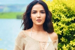 contact-lens misusers side effects, Jasmin Bhasin's corneal damage, jasmin bhasin s corneal damage is an eye opener for all contact lens misusers, Accidents